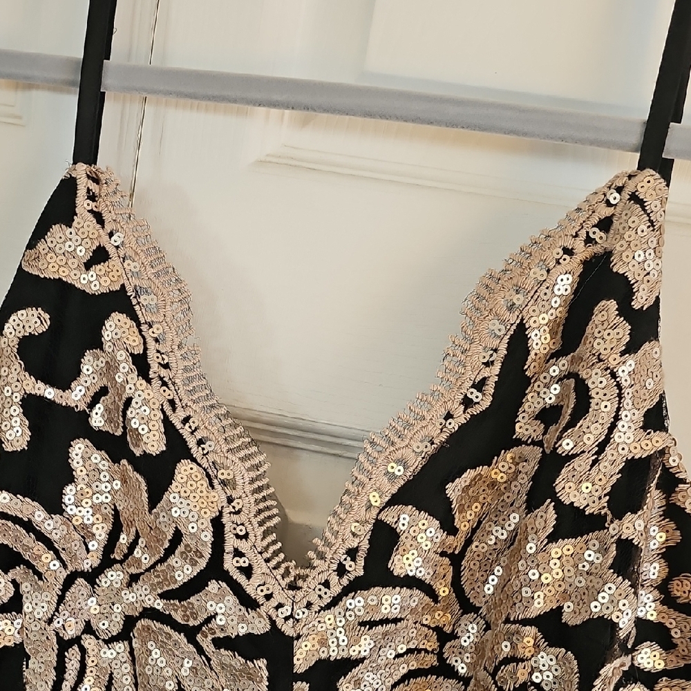 Elegant Black and Gold Lace Evening Gown By VENUS sz 16, NEW! - Picture 9 of 10